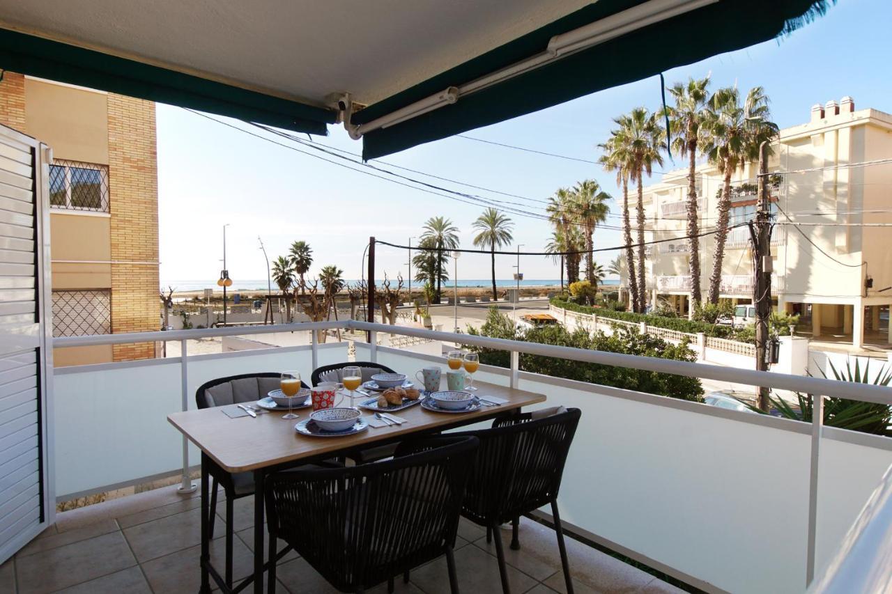 Beach Club House Appartement Castelldefels Buitenkant foto