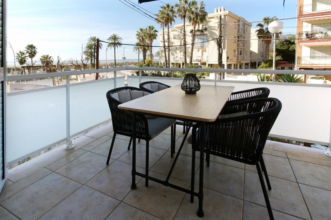 Beach Club House Appartement Castelldefels Buitenkant foto