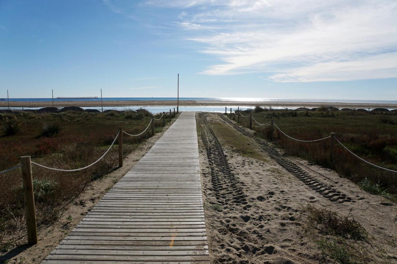 Beach Club House Appartement Castelldefels Buitenkant foto